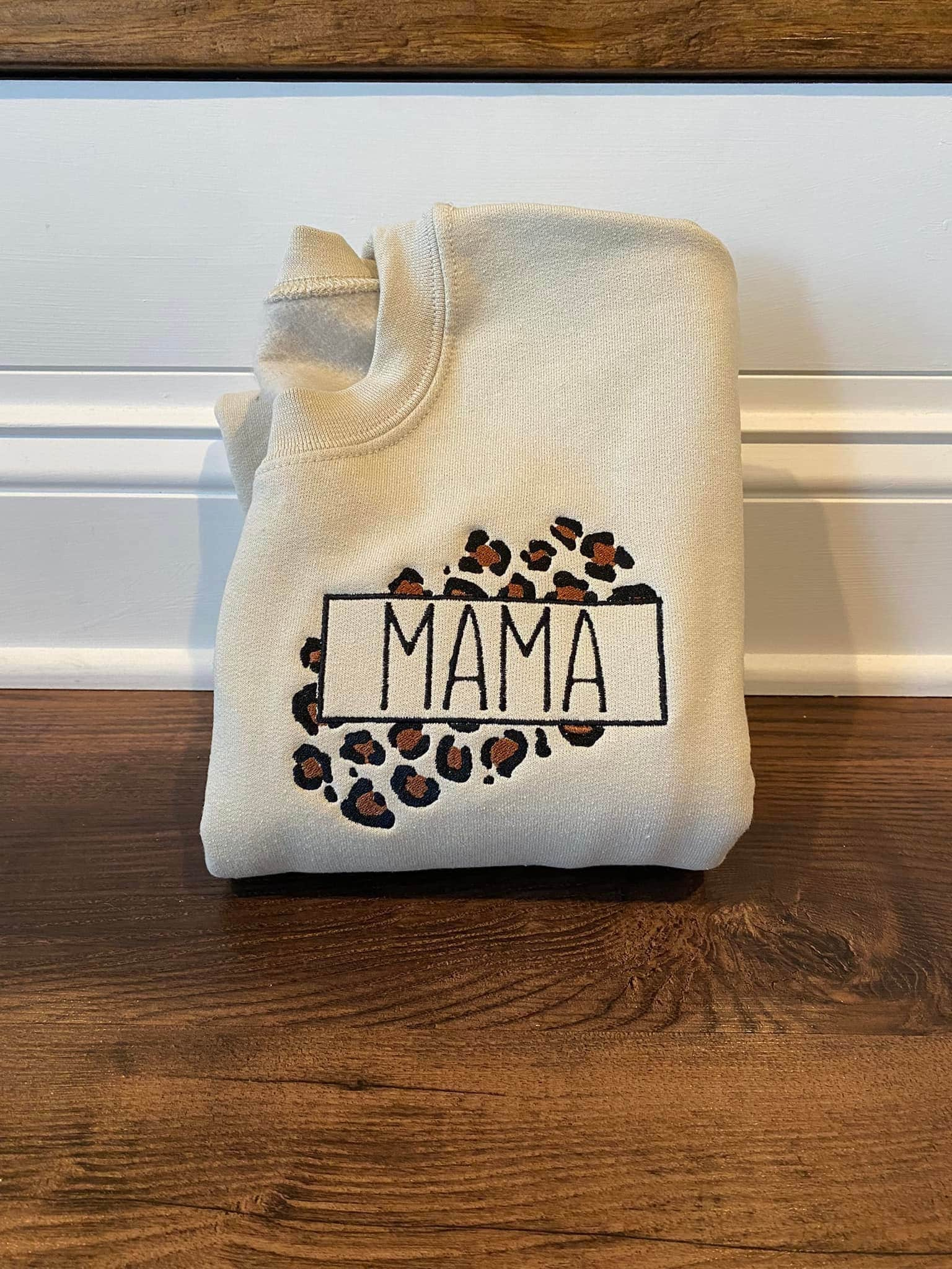 Mama Sweatshirt von EllaJeanapparel