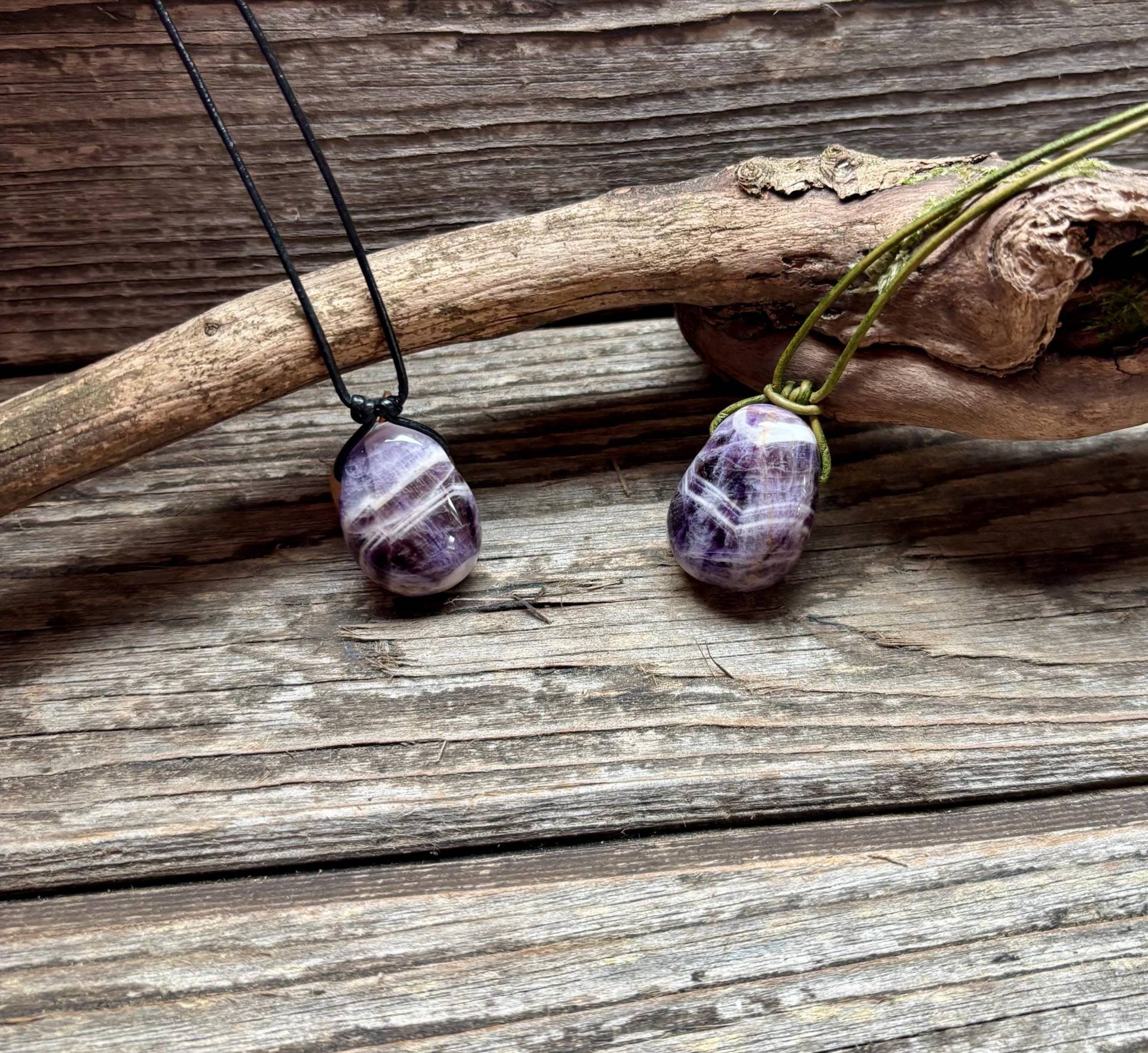 Amethyst Anhänger An Lederband von EllaMinella