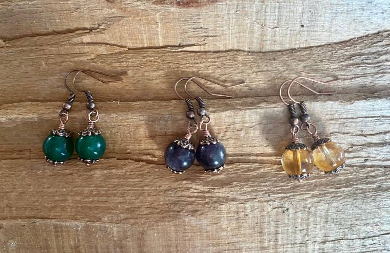 Ohrschmuck Aus Kupfer Mit Edelsteinkugeln Amethyst, Grünen Achat Und Citrin Ohrschmuck Aus Kupfer Mit Edelsteinkugeln Amethyst, Grünen Achat Und Citrin von EllaMinella