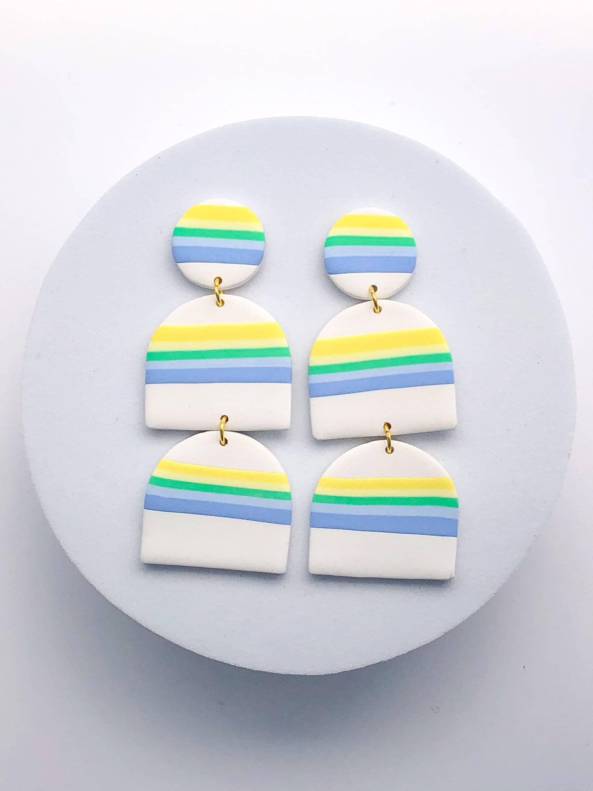 Gelb Blau Ohrringe, Sommer Frühling Schmuck, Fimo Leichte Geschenk Für Sie, Empfindliche Ohren von ElleBeeClay