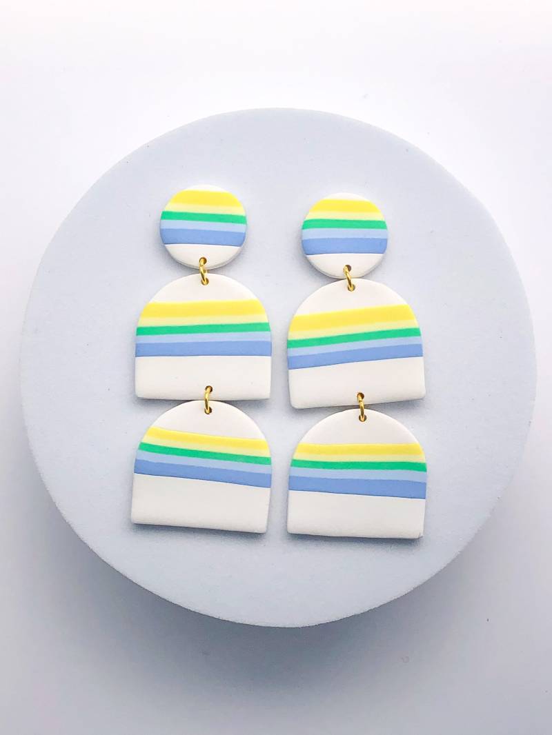 Gelb Blau Ohrringe, Sommer Frühling Schmuck, Fimo Leichte Geschenk Für Sie, Empfindliche Ohren von ElleBeeClay