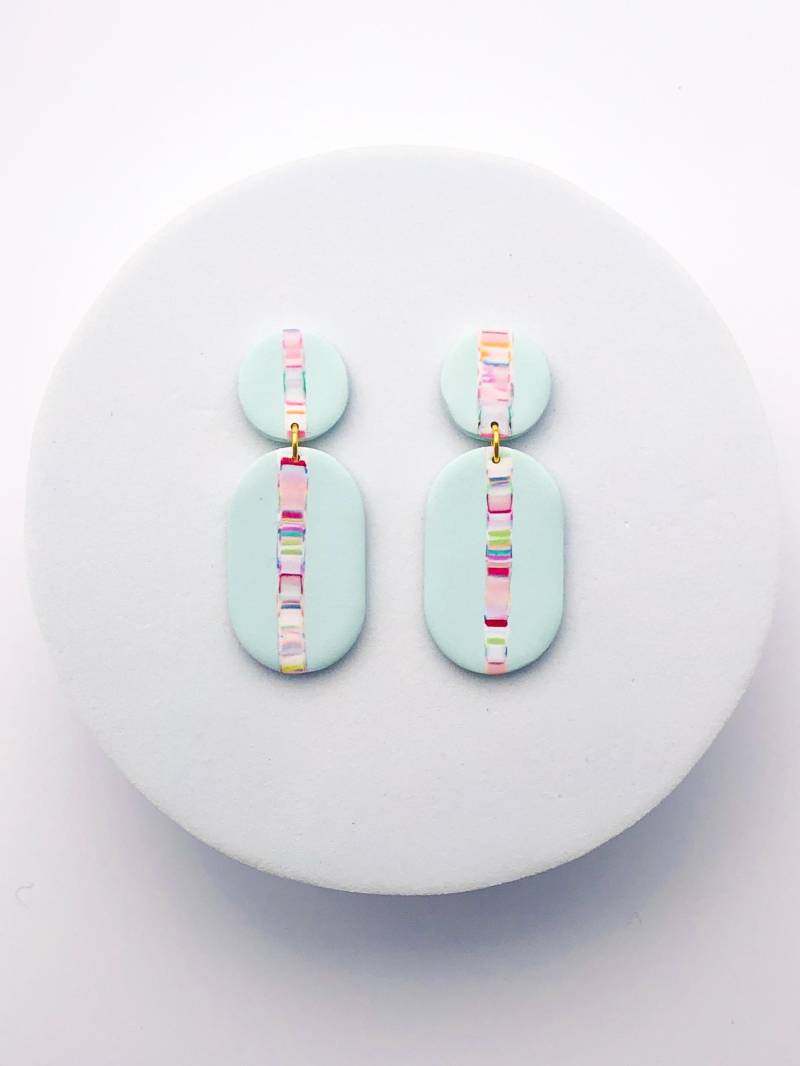 Pastell Streifen Ohrringe Für Frühling, Sommer Schmuck Sie, Leichter Handgemachter Aus Polymer Clay, Für Empfindliche Ohren, Rosa Und Grün von ElleBeeClay