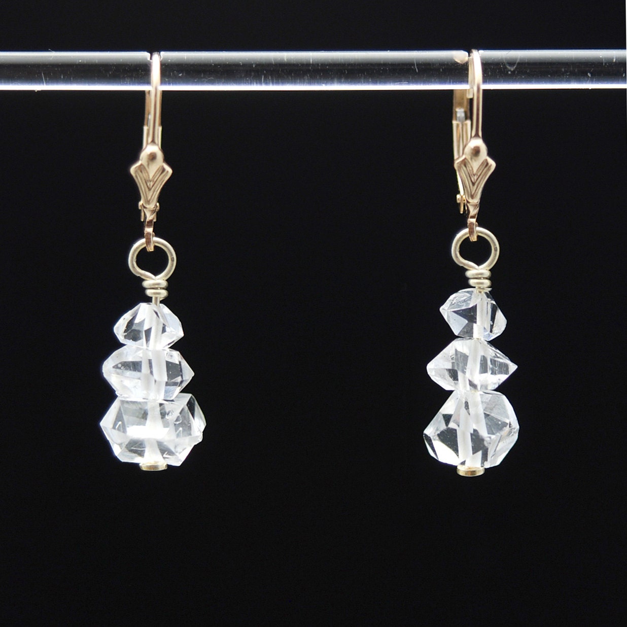 Herkimer Diamant-Ohrringe in Gold Oder Silber, Kristall Quarz Schmuck, April Birthstone, Klare Ohrringe, Triple Stack von ElleBernardGems