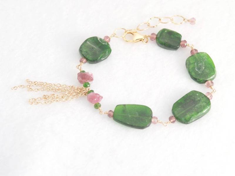 Tief Grün Und Gold-Armband | Chromdiopsid Edelstein Chrom-Diopsid-Armband Gold Fill Lebendige Grüne Armband Fransen-Armband von ElleBernardGems