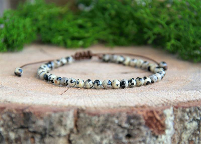 Dalmatiner Jaspis Perlenarmband Einstellbarer Wasserdichter Boho Schmuck von EllegemDesigns