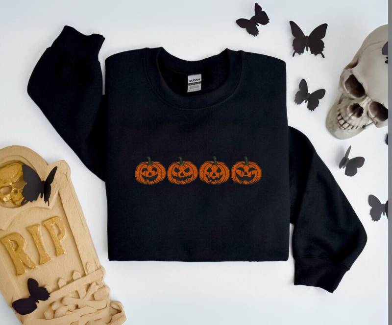 Embroidered Pumpkin Sweatshirt, Halloween Crewneck, Fall Embroidery Sweatshirt, Pumpkin Crewneck von EllenPlnts