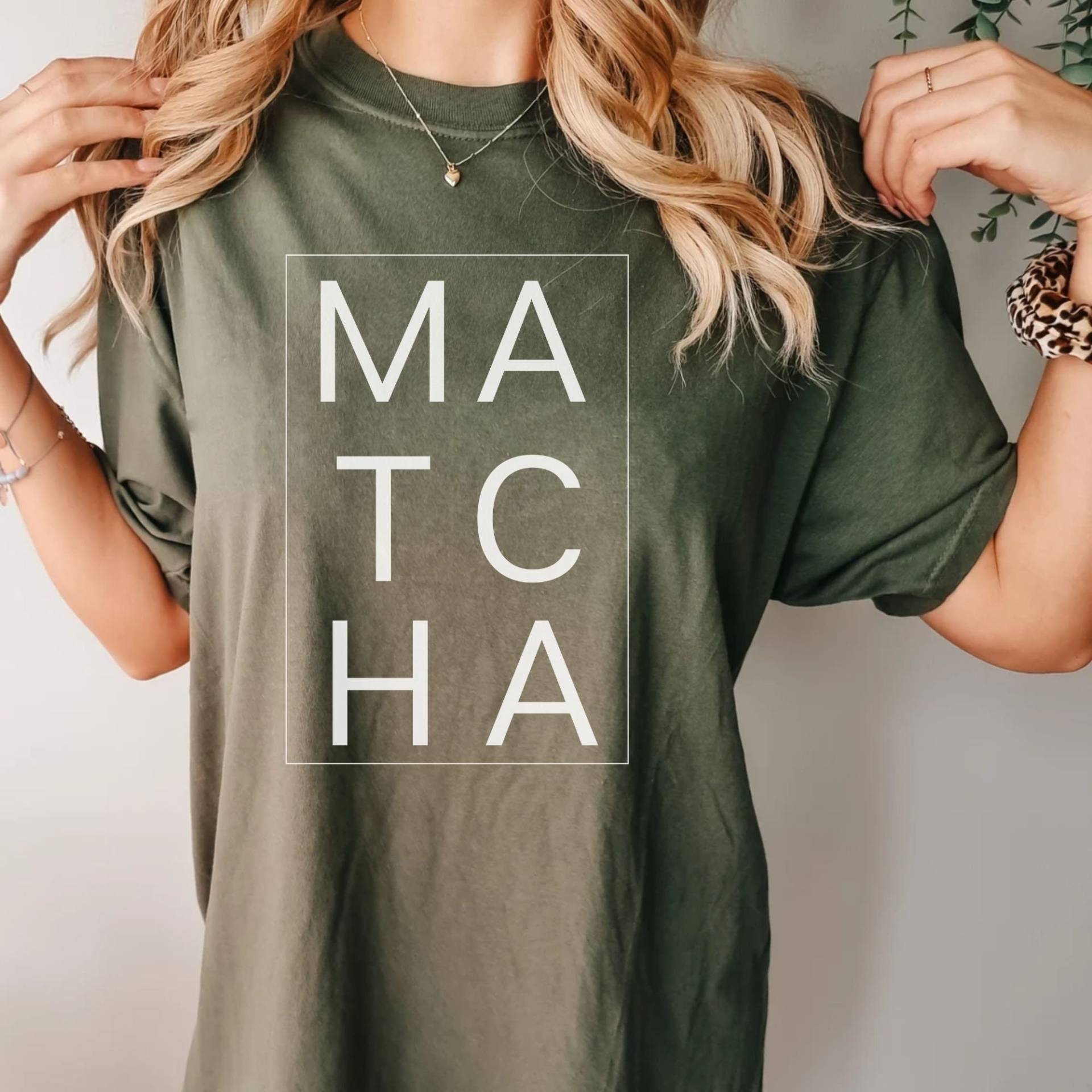 Matcha Comfort Colors Shirt, Mama Needs T-Shirt, Tea Lover Gift, But First Matcha, Gift von EllenPlnts