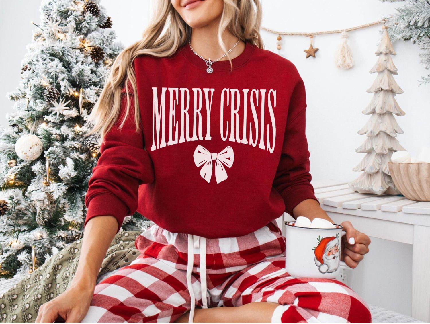 Merry Crisis Christmas Sweater, Funny Xmas Sweater, Meme Sweatshirt von EllenPlnts