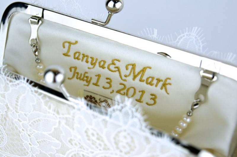 Individuelle Stickerei Personalisierung Bis Zu 15 Symbole Pro Zeile Individuelle Stickerei Personalisierung Bis Zu 15 Symbole Pro Zeile von EllenVintage