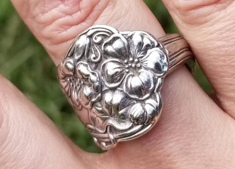 Antike 1800S Vintage Sterling Silber Löffel Ring. Selten Größe 7 1/2 von EllensVintageGems