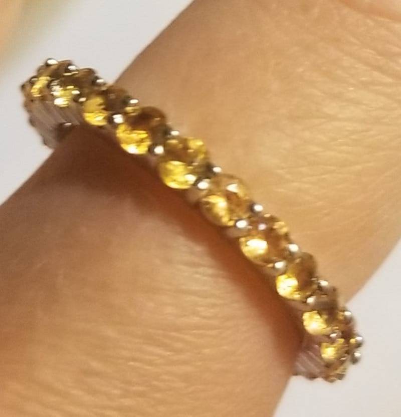 Vintage Echte Gelbe Saphir Eternity Band. Größe 7. | Größenverstellbar von EllensVintageGems