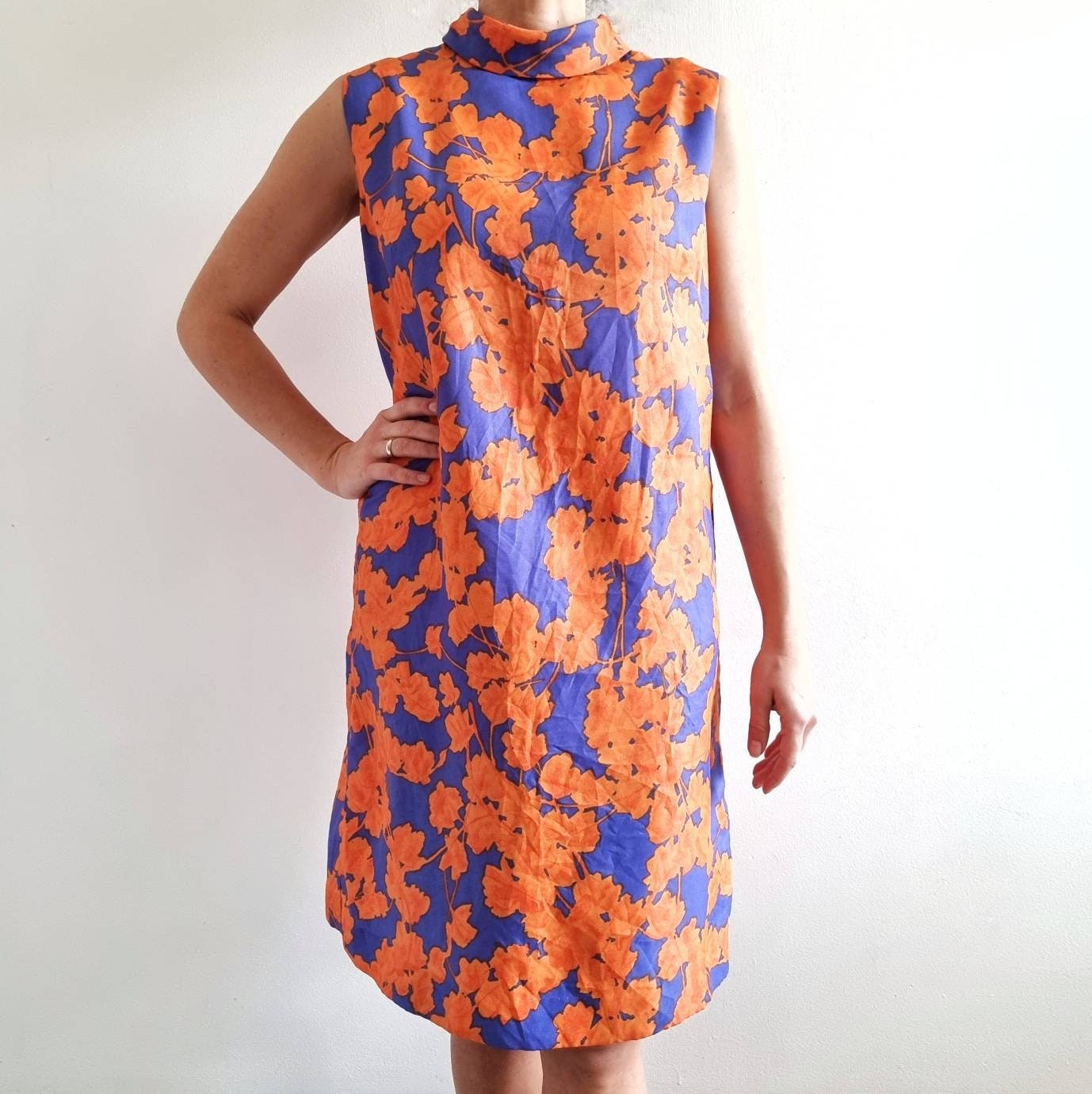 60Er Jahre Vintage Helles Print Kleid/Blau & Orange Floral Midi von EllieAndBarby