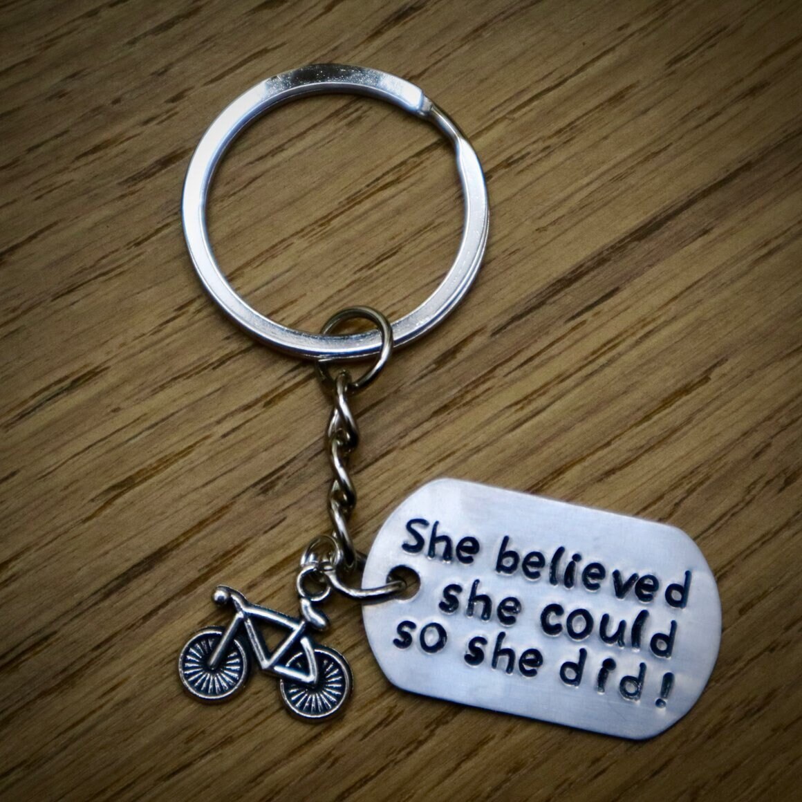 She Believed Könnte So Did Hand Gestempelt Fahrrad Schlüsselanhänger - Muttertag Geburtstag Geschenk Motivation She Believed Könnte So Did Hand Gestempelt Fahrrad Schlüsselanhänger - Muttertag Geburtstag Geschenk Motivation von EllieBeanPrints