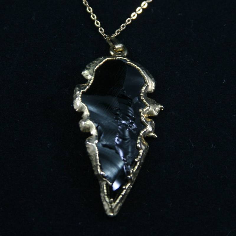Schwarzer Obsidian Mit Pfeilspitze Vergoldete Kanten Anhänger & Halskette von EllieBsBoutiqueTN