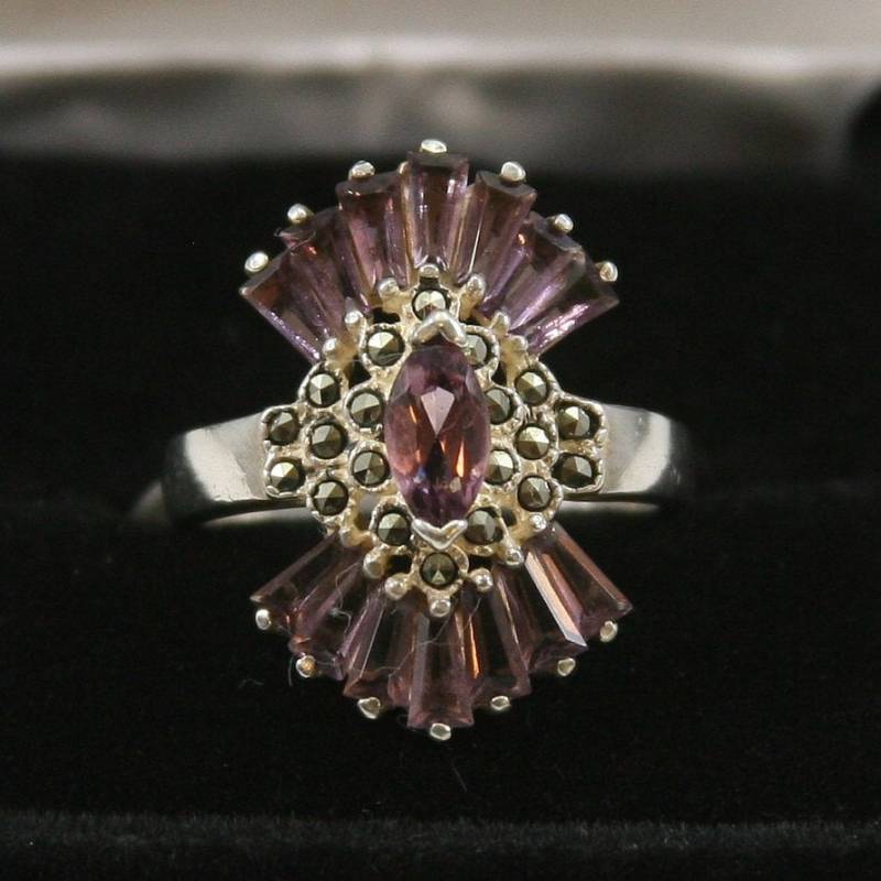 Vintage Amethyst Silber Ring 925 von EllieBsBoutiqueTN