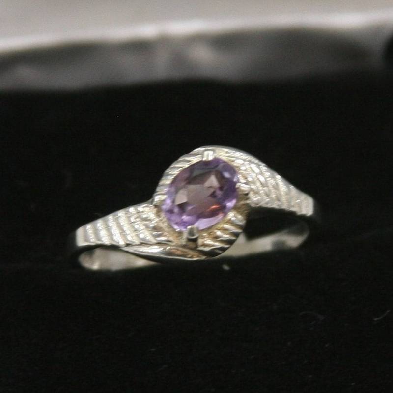 Vintage Amethyst Sterling Silber Ring 925 von EllieBsBoutiqueTN