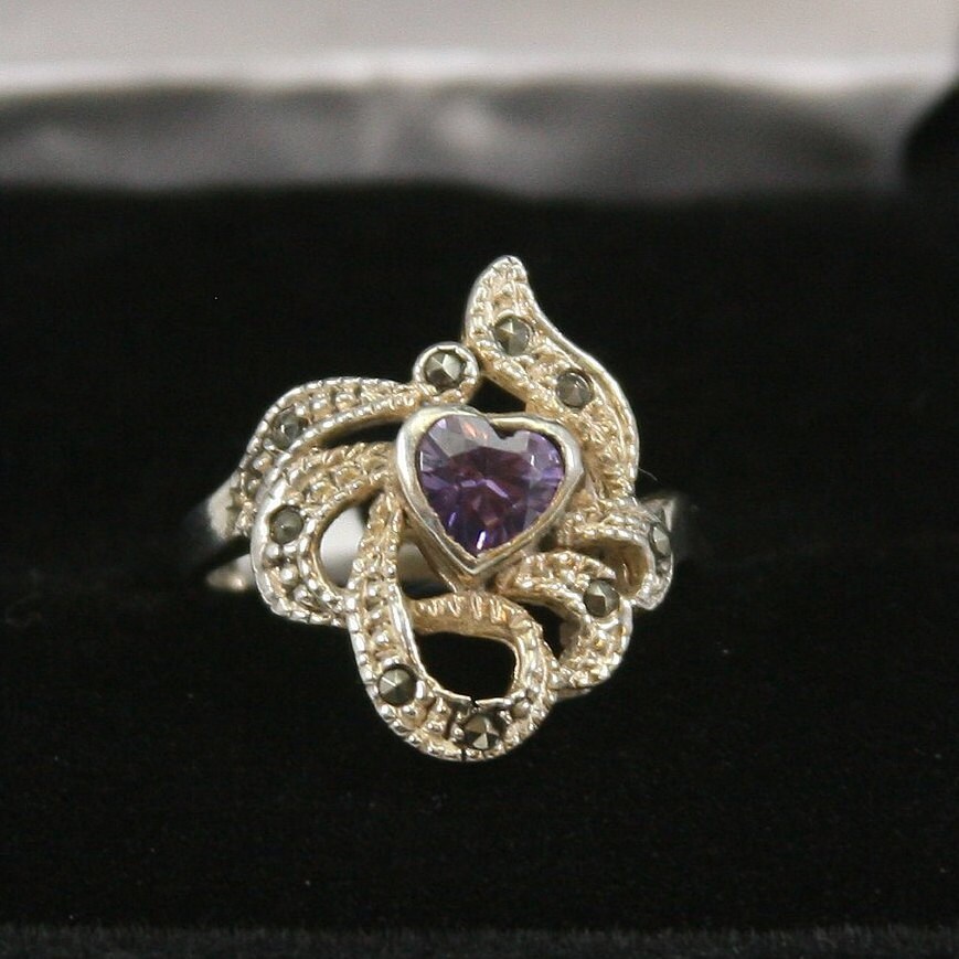 Vintage Amethyst & Markasit Sterling Silber Ring 925 von EllieBsBoutiqueTN