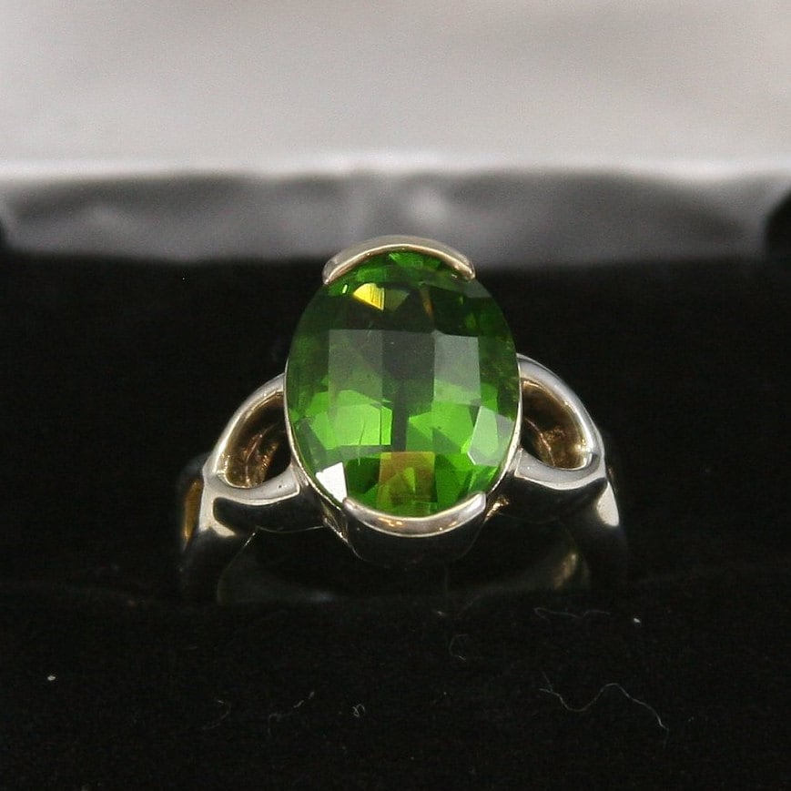 Vintage Grün Cz Sterling Silber Ring 925 von EllieBsBoutiqueTN