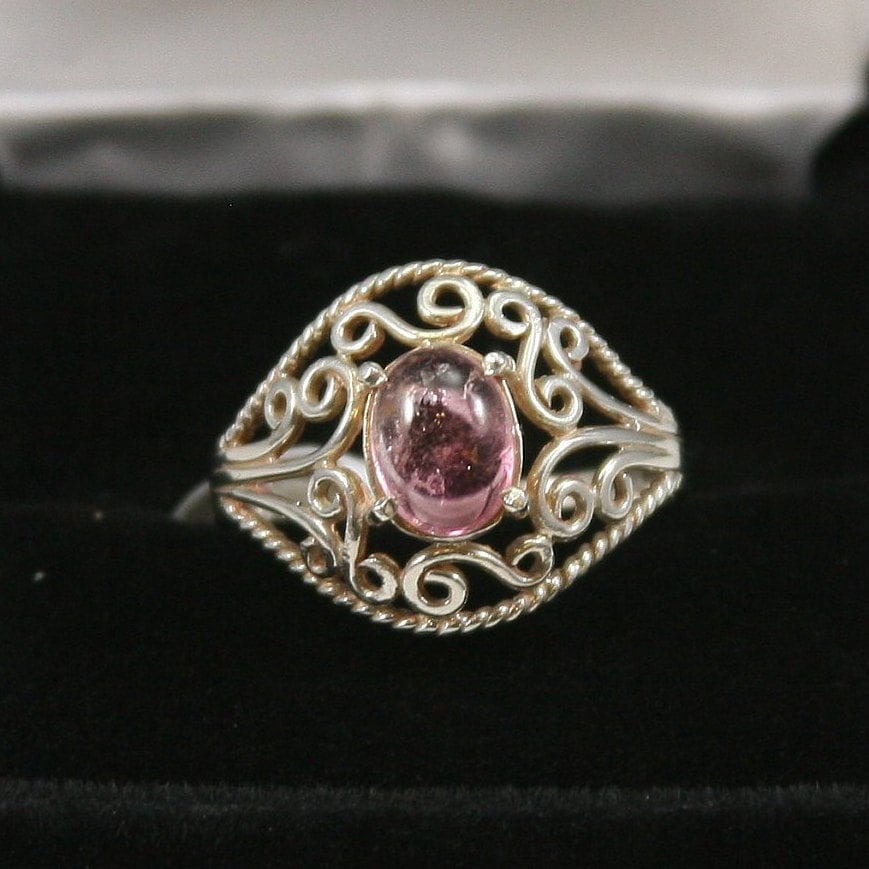 Vintage Polierter Rosa Stein Sterling Silber Ring 925 von EllieBsBoutiqueTN
