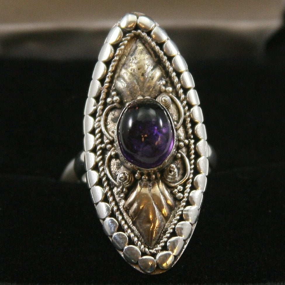 Vintage Sterling Silber Amethyst Ring 925 von EllieBsBoutiqueTN