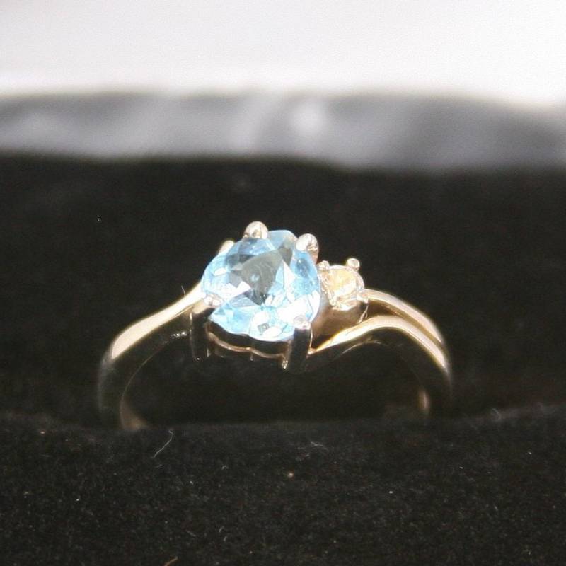 Vintage Sterling Silber Ring 925 Herz Blautopas von EllieBsBoutiqueTN