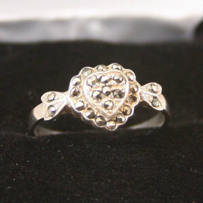 Vintage Sterling Silber Ring 925 Markasit Herz von EllieBsBoutiqueTN