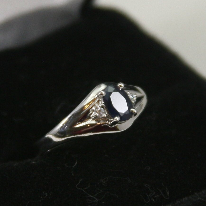 Vintage Sterling Silber Saphir Ring 925 von EllieBsBoutiqueTN
