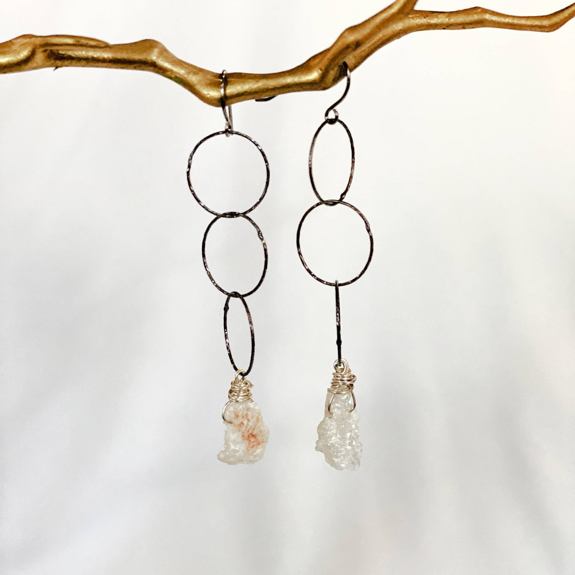 Druzy Quartz Ohrringe | Lange Silber Für Frauen Versandfertig Oxidierte Metallohrringe Verpackt in Geschenkbox Druzy Quartz Ohrringe | Lange Silber Für Frauen Versandfertig Oxidierte Metallohrringe Verpackt in Geschenkbox von EllieJMaui