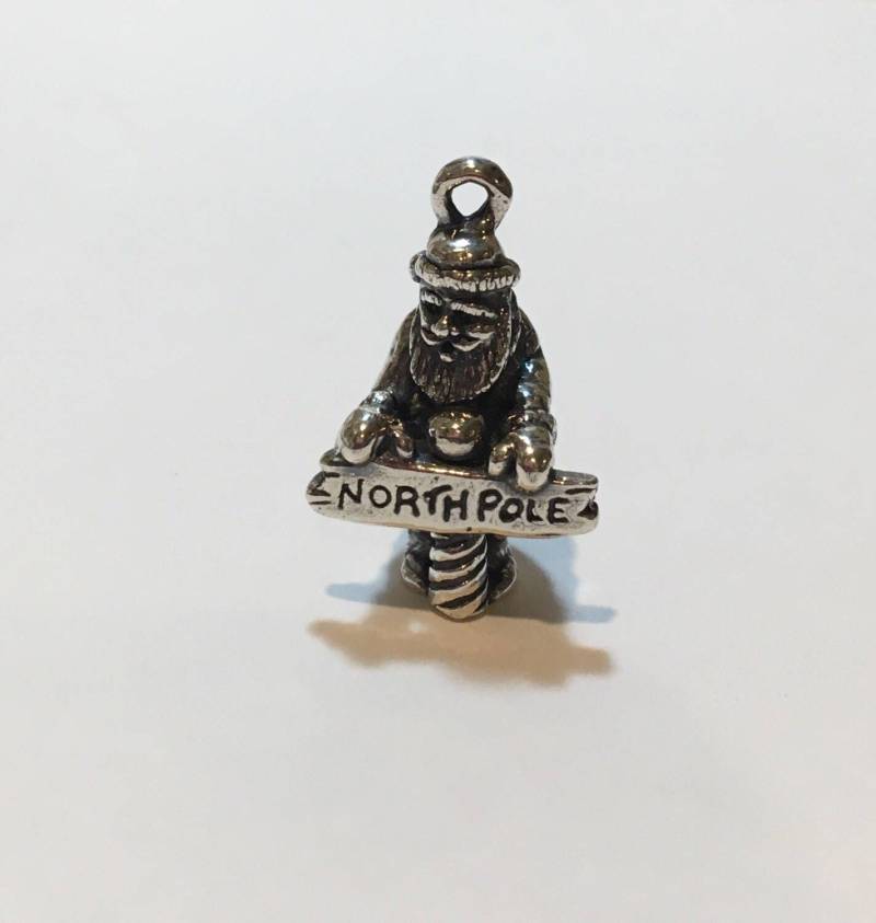 sterling Silber Santa Anhänger Nordpol, Ellie Lance Kollektion von EllieLanceCreations