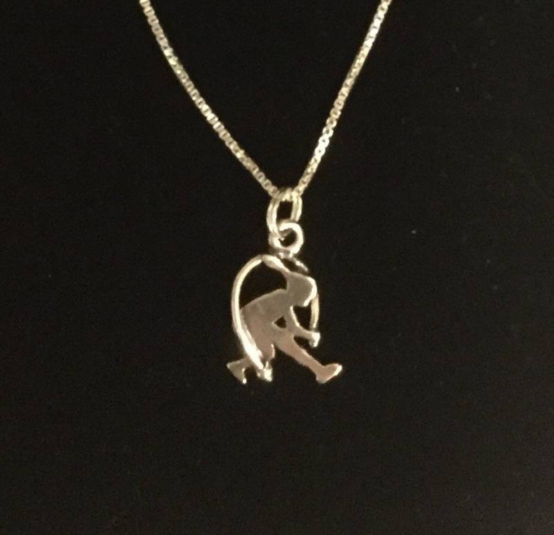 sterling Silber Tj Mädchen Springseil Anhänger An Einer Kette von EllieLanceCreations