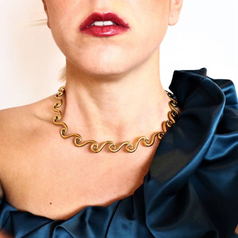 Gold Wellen Halskette "' Aegean Handgemachte Messing Vergoldet 18K Mit Glanzeffekt von EllinasTreasures