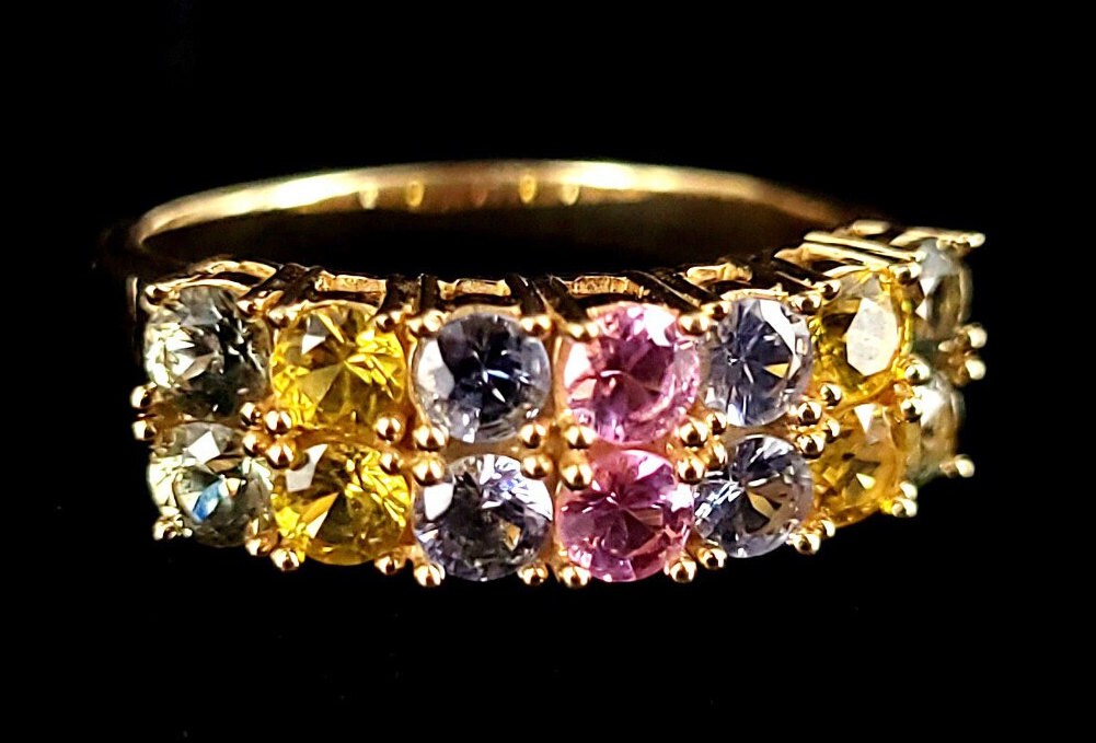 Vintage 14K Gelbgold Pink Grün Blau 1.82Ctw Saphir Ring Band Gr 7.5/Schmuck Seltener Edelstein Gold Vintage 14K Gelbgold Pink Grün Blau 1.82Ctw Saphir Ring Band Gr 7.5/Schmuck Seltener Edelstein Gold von EllisAntiques