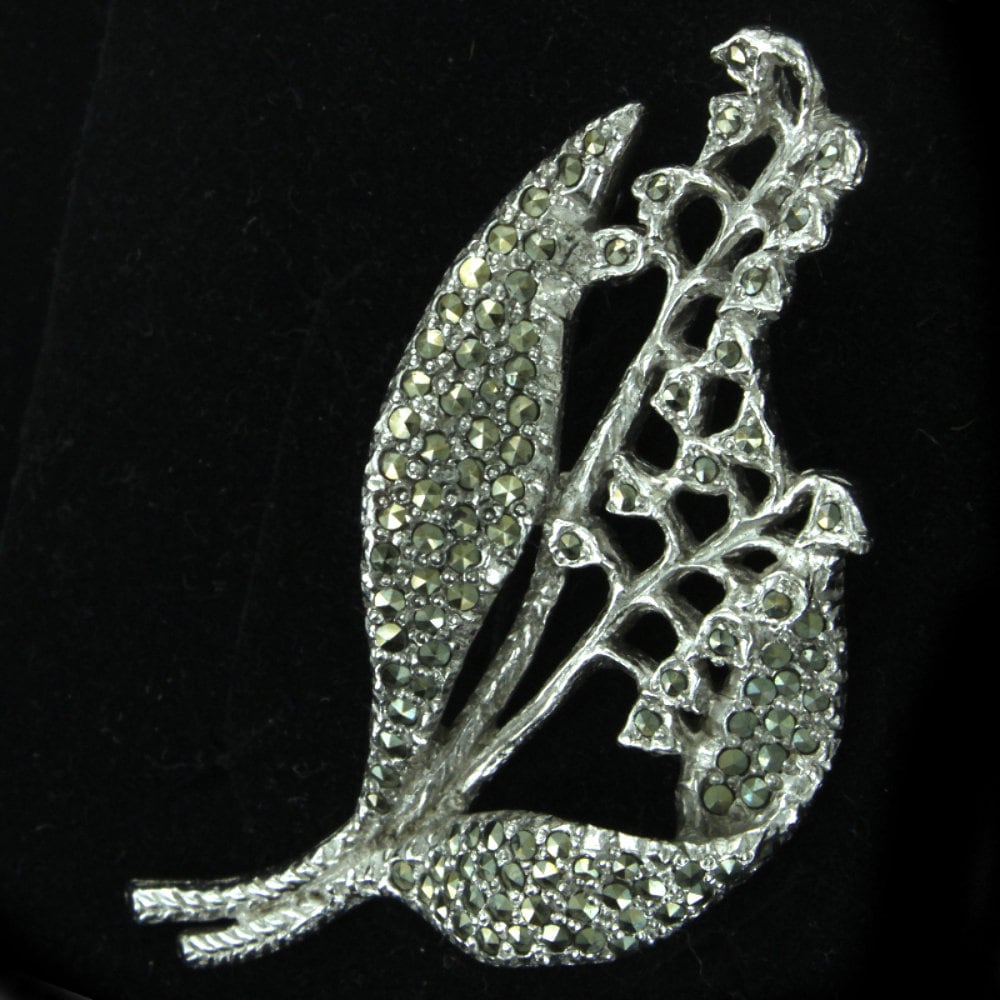 Vintage Art-Deco Design Silber & Markasit Blume Brosche 2, 5-Zoll-H X 1, 25" W von EllisAntiques