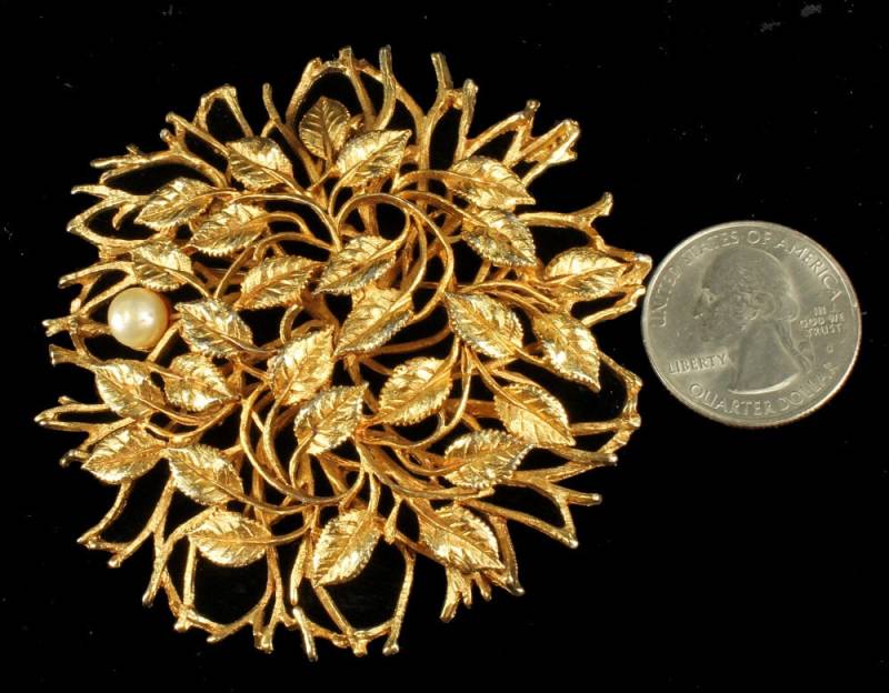 Vintage Große Durchbrochene Bio Ast Verlässt W/Perle Pin 2, 75" von EllisAntiques