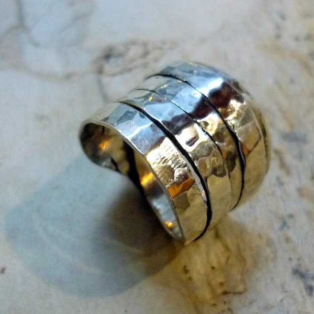 Breite Silber Ring, Sterling Draht Gewickelt Statement Gehämmert Chunky Modern Band #248 von Ellishshop