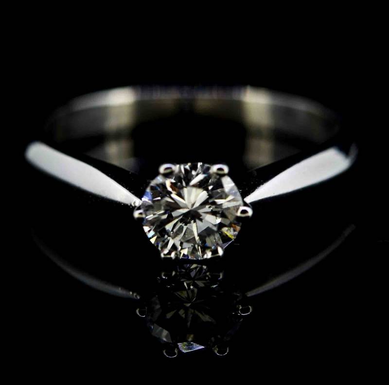Platin Solitär Brillantschliff Diamantring|Einstein Diamant Platinring|Solitär Diamant-Verlobungsring von EllisonDaviesJewels