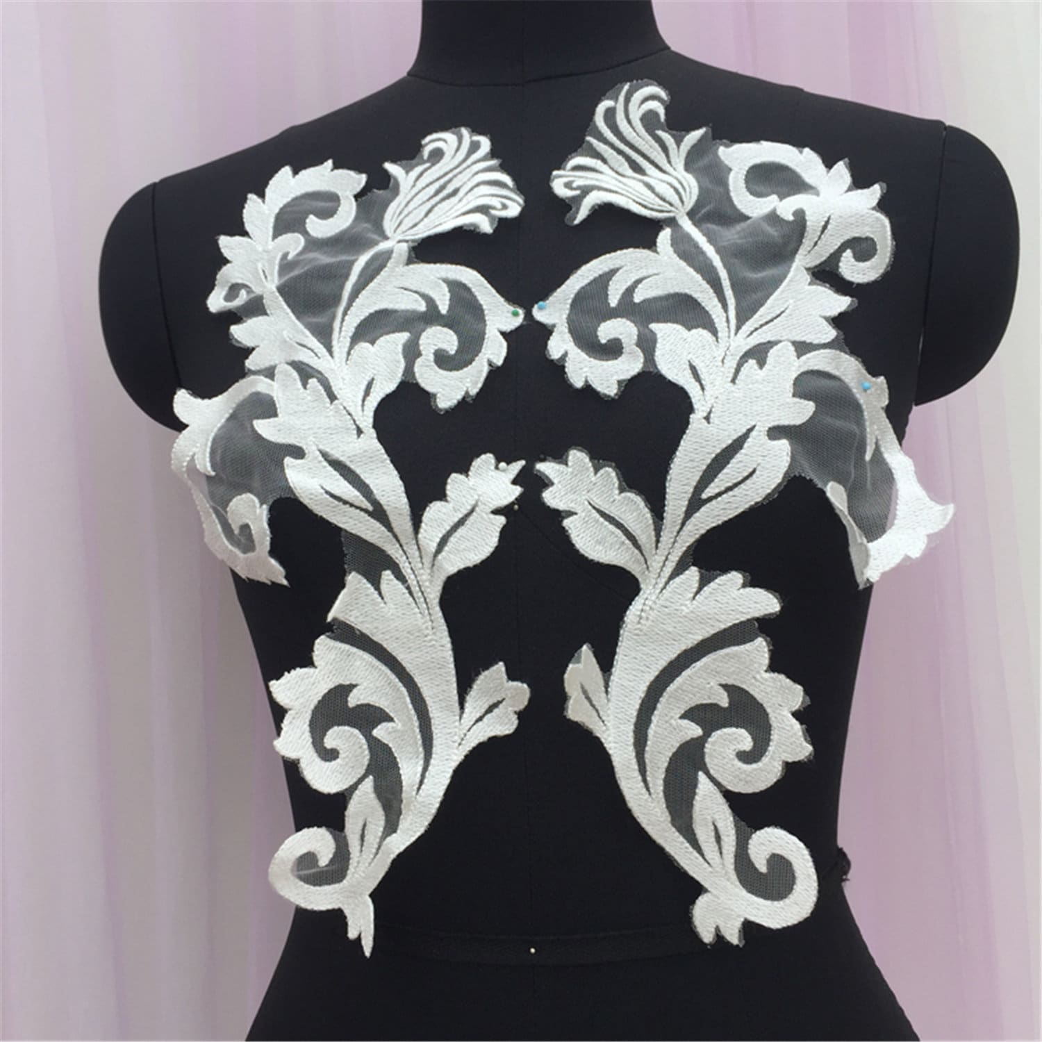 Off-White Rayon-Spitze Applikation Paar Brautkleid Verschönerung 1 Paar Off-White Rayon-Spitze Applikation Paar Brautkleid Verschönerung 1 Paar von Elmalaceapplique