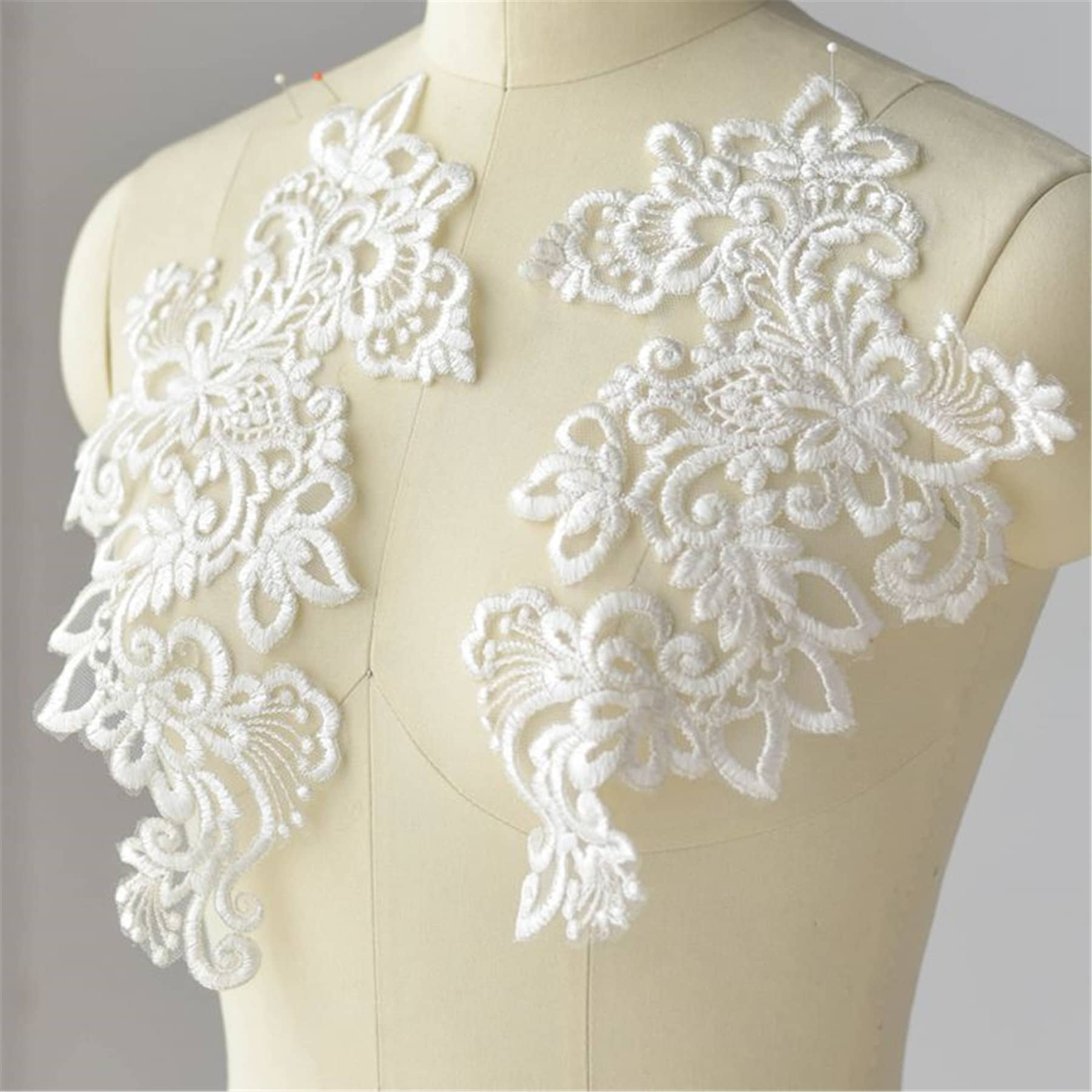Off-White Rayon-Spitze Applikationen Brautkleid Verschönerung | 1 Paar Off-White Rayon-Spitze Applikationen Brautkleid Verschönerung | 1 Paar von Elmalaceapplique