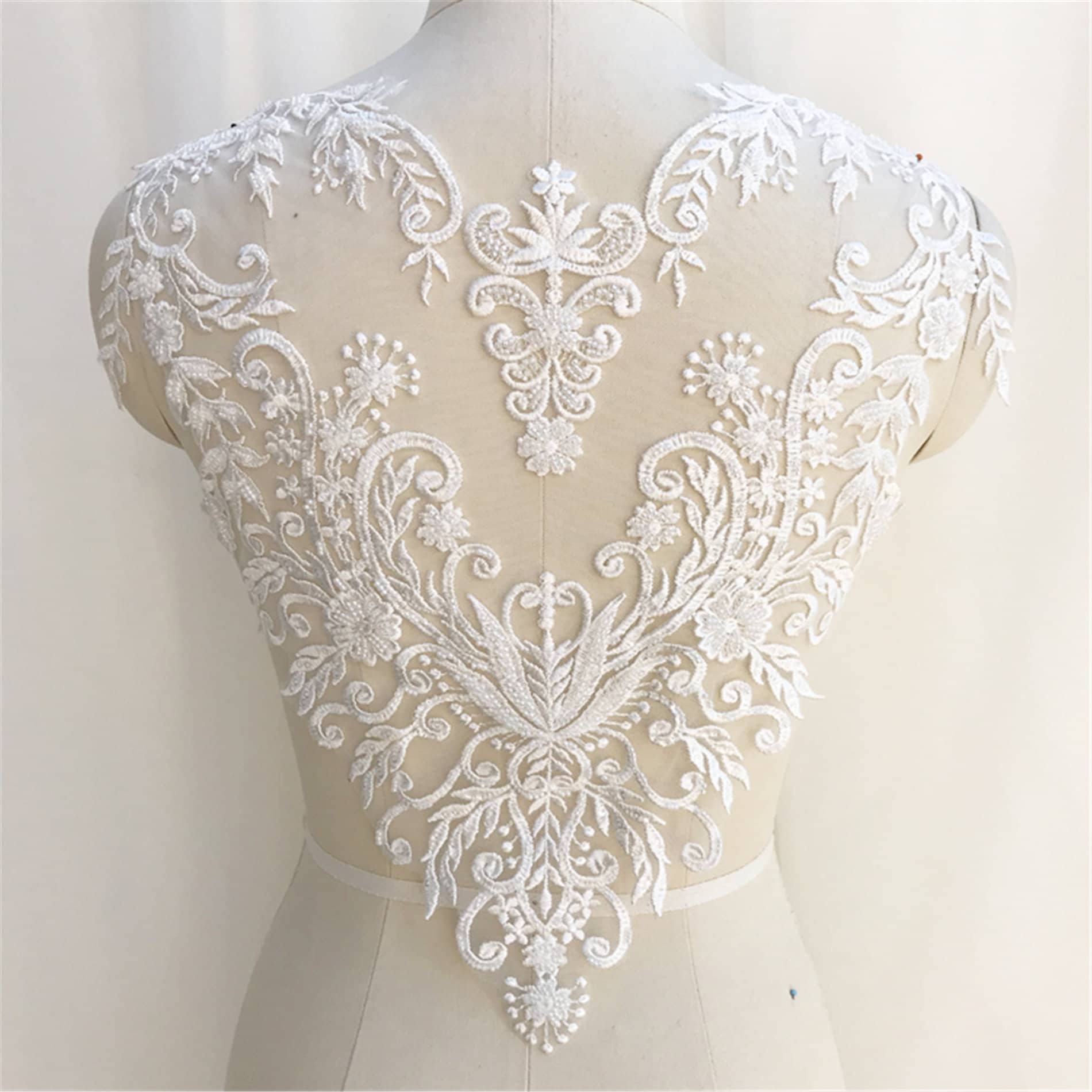 Perlen Perlen-Spitze-Applikation Brautkleid Mieder, Off-White Rayon Perlen Perlen-Spitze-Applikation Brautkleid Mieder, Off-White Rayon von Elmalaceapplique