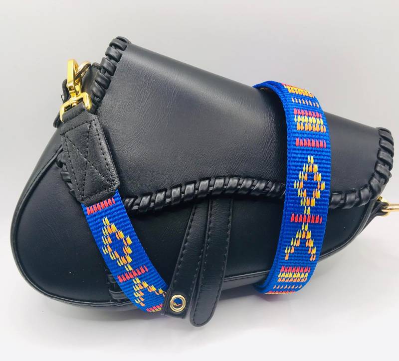 Schultergurt Taschengurt Handygurt Wechselgurt Boho Ethnostyle Blau Bunt 2, 5 cm Breit Verstellbar Mit Goldfarbenen Karabiner Leder Schultergurt Taschengurt Handygurt Wechselgurt Boho Ethnostyle Blau Bunt 2, 5 cm Breit Verstellbar Mit Goldfarbenen Karabiner Leder von ElmiraBerlin