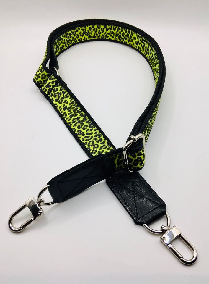 Schultergurt Taschengurt Handygurt Wechselgurt Leopardenmuster Neon Grün 30 Mm Breit Verstellbar Silbernen Karabiner U. Lederapplikation Schultergurt Taschengurt Handygurt Wechselgurt Leopardenmuster Neon Grün 30 Mm Breit Verstellbar Silbernen Karabiner U. Lederapplikation von ElmiraBerlin