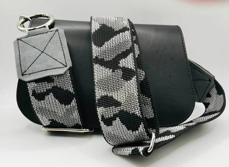 Schultergurt Taschengurt Wechselgurt Camouflage Military 50 Mm Verstellbar Grau Mit Hochwertigen Silberfarbenen Karabinerringen von ElmiraBerlin