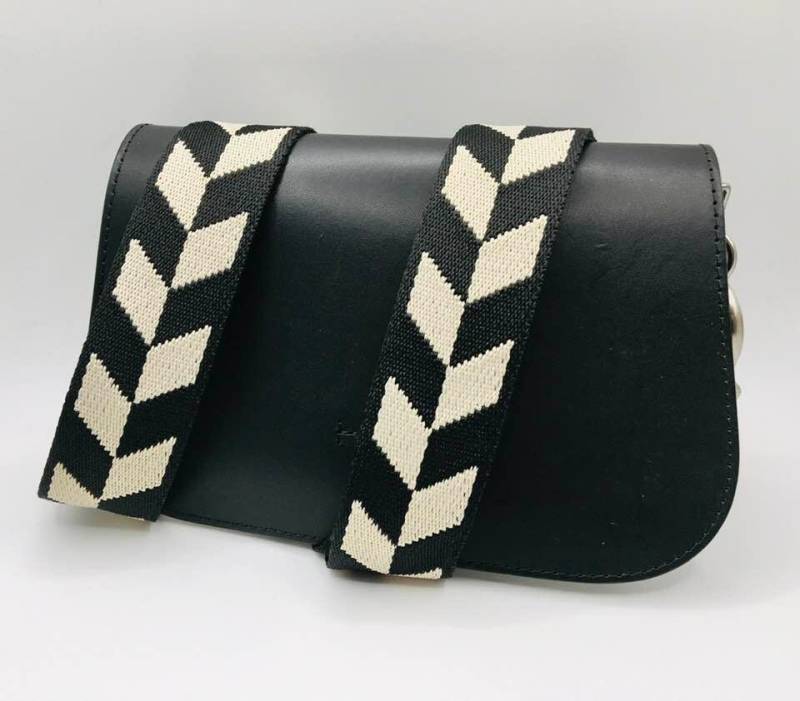 Schultergurt Taschengurt Wechselgurt Gemustert Schwarz Creme 38 Mm Breit Verstellbar, Hochwertigen Silbernen Karabiner, Lederapplikation Schultergurt Taschengurt Wechselgurt Gemustert Schwarz Creme 38 Mm Breit Verstellbar, Hochwertigen Silbernen Karabiner, Lederapplikation von ElmiraBerlin