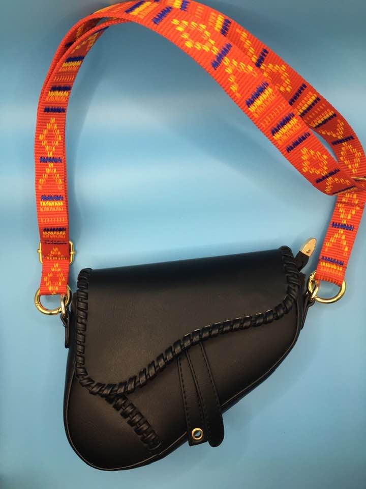 Wunderschöner Schultergurt Taschengurt Wechselgurt Orange/Rot , Bunt, Boho Ethnostyle Mit Hochwertigen Goldfarbenen Karabiner - Ringe Wunderschöner Schultergurt Taschengurt Wechselgurt Orange/Rot , Bunt, Boho Ethnostyle Mit Hochwertigen Goldfarbenen Karabiner - Ringe von ElmiraBerlin