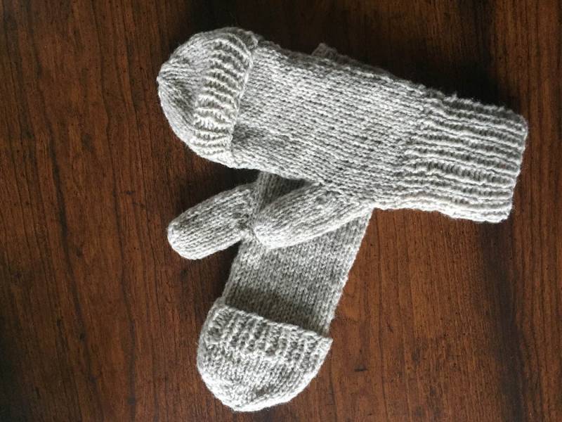 Armstulpen Gestrickt, Hellbraun Mit Klappe von ElokintCreations