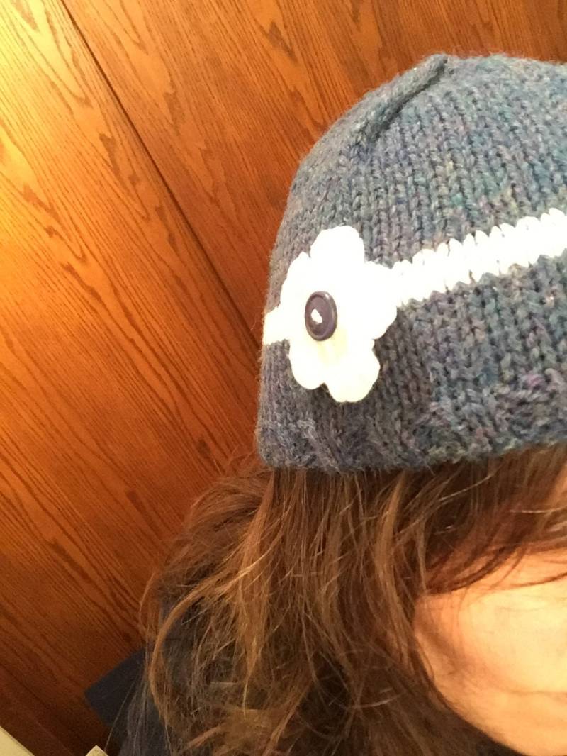 Blumenmützen, Gestrickt von ElokintCreations