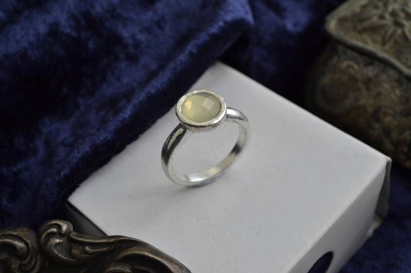 Vintage Silber Ton, Acryl Stein, Damen Solitär Ring von ElorineJane