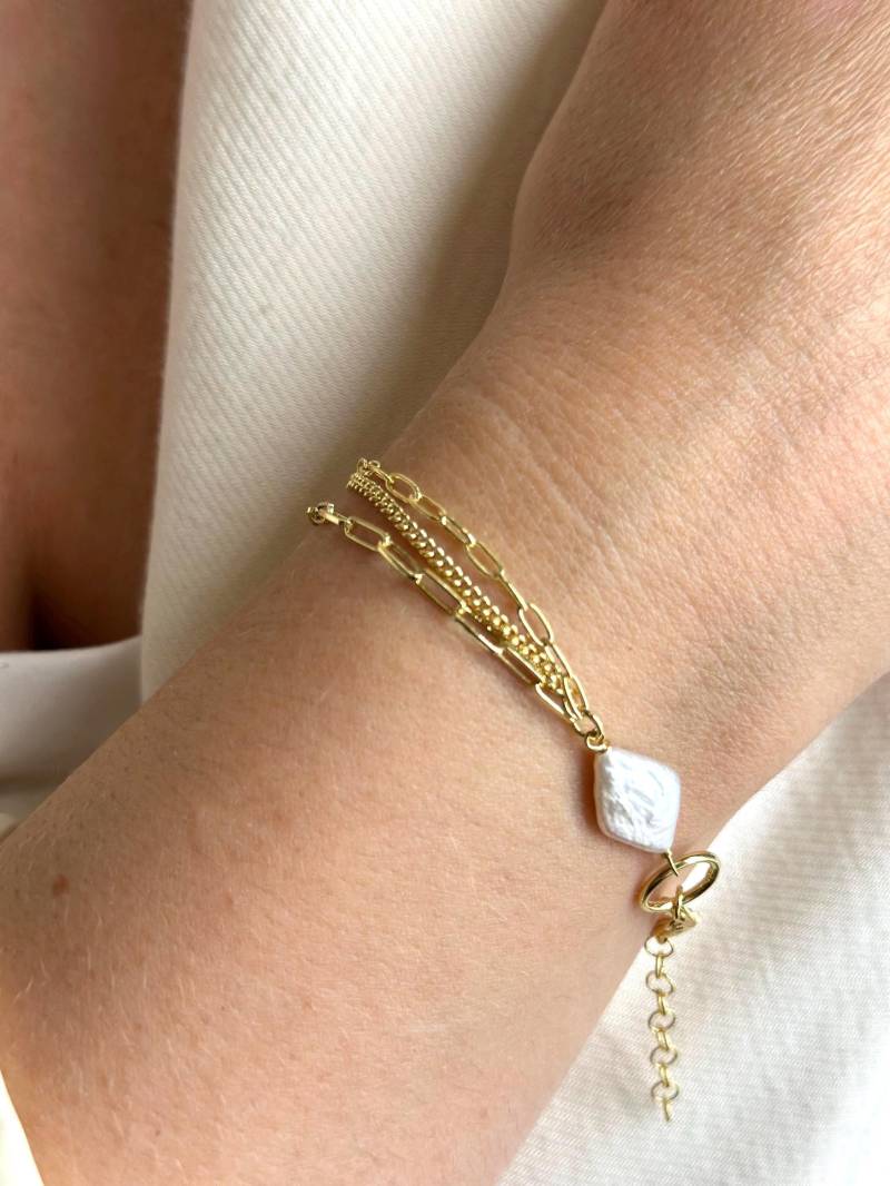Multi-Row Gold Bracelet With Pearl | 925 Sterling Silver 18K Gold-Plated Layered Baroque Elouré von EloureJewelry