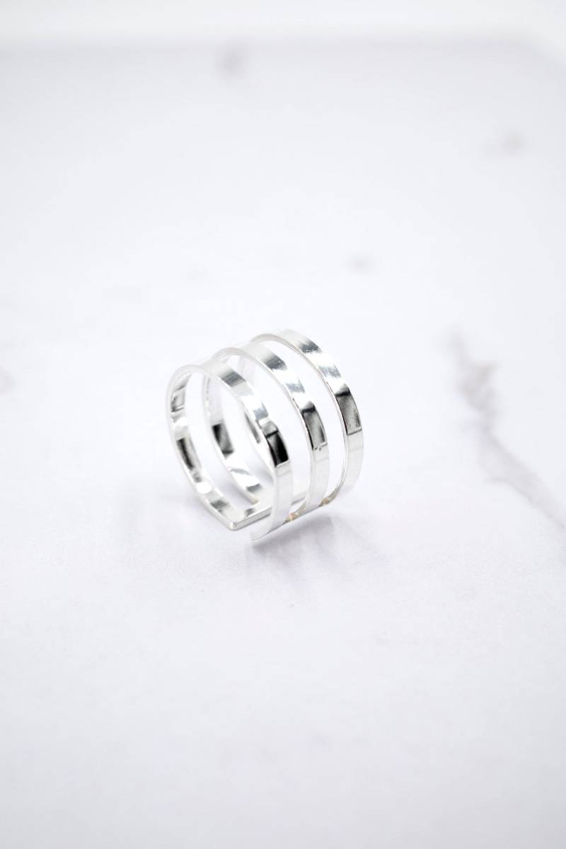 Silber Ring. Linien. Sterling Silber 925. Flexibler Silberne Handgearbeitete Ringe Silber Ring. Linien. Sterling Silber 925. Flexibler Silberne Handgearbeitete Ringe von Elpezdorado