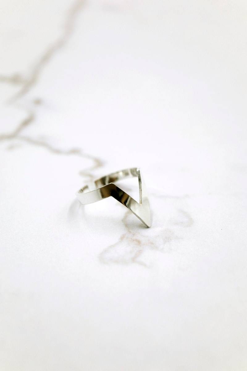 Silber Ring. Pfeil. Sterling Silber 925. Flexibler Ring. Silberne Handgearbeitete Ringe Silber Ring. Pfeil. Sterling Silber 925. Flexibler Ring. Silberne Handgearbeitete Ringe von Elpezdorado